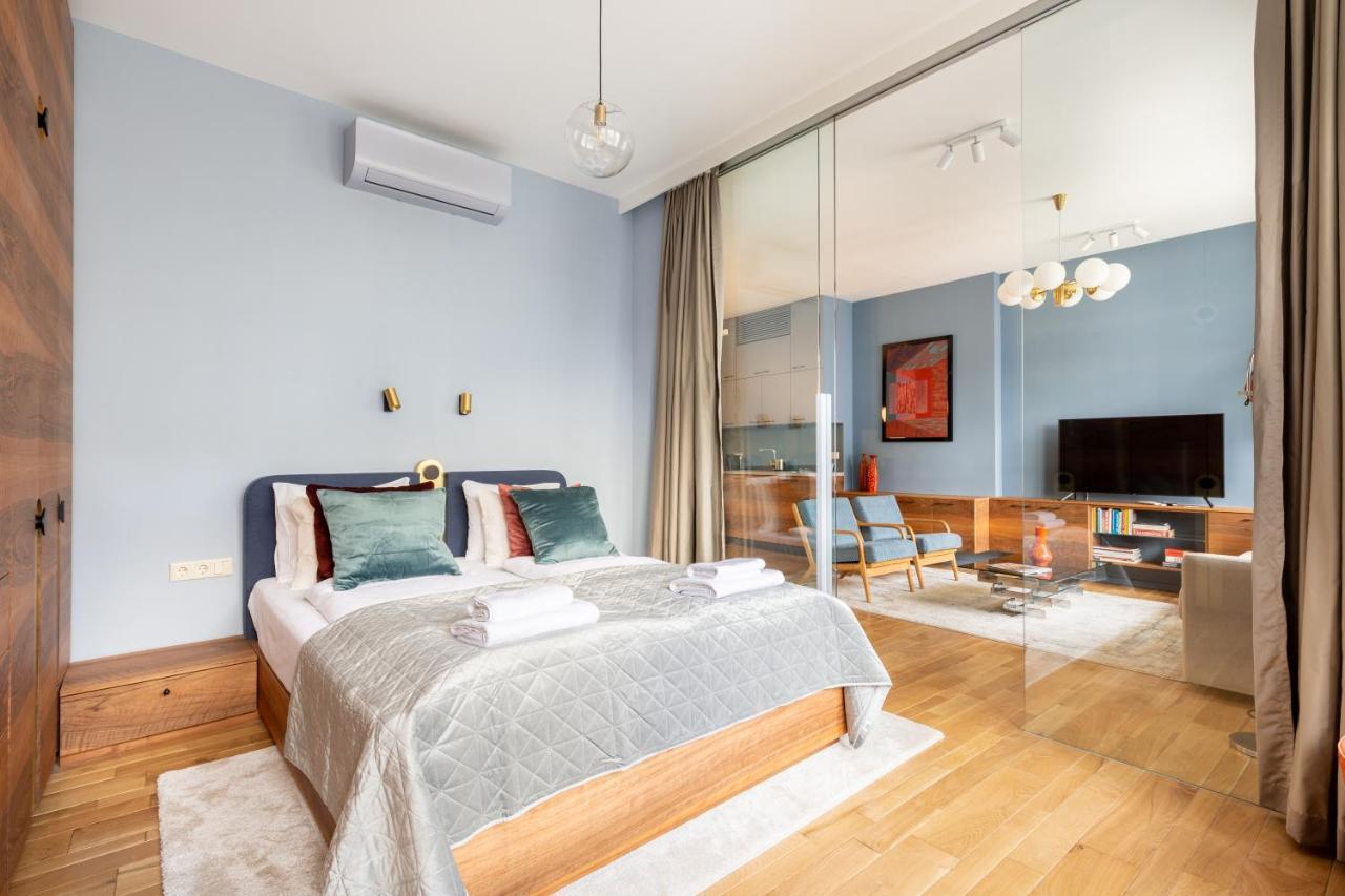 Bauhaus Luxury 2-bedroom In The Absolute Center Boedapest